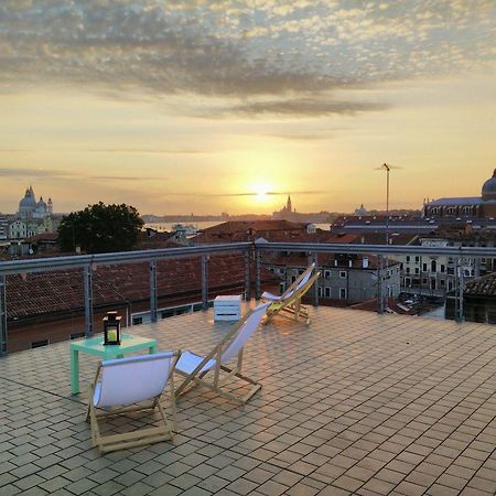 Sunny Terrace Hostel Венеция Экстерьер фото