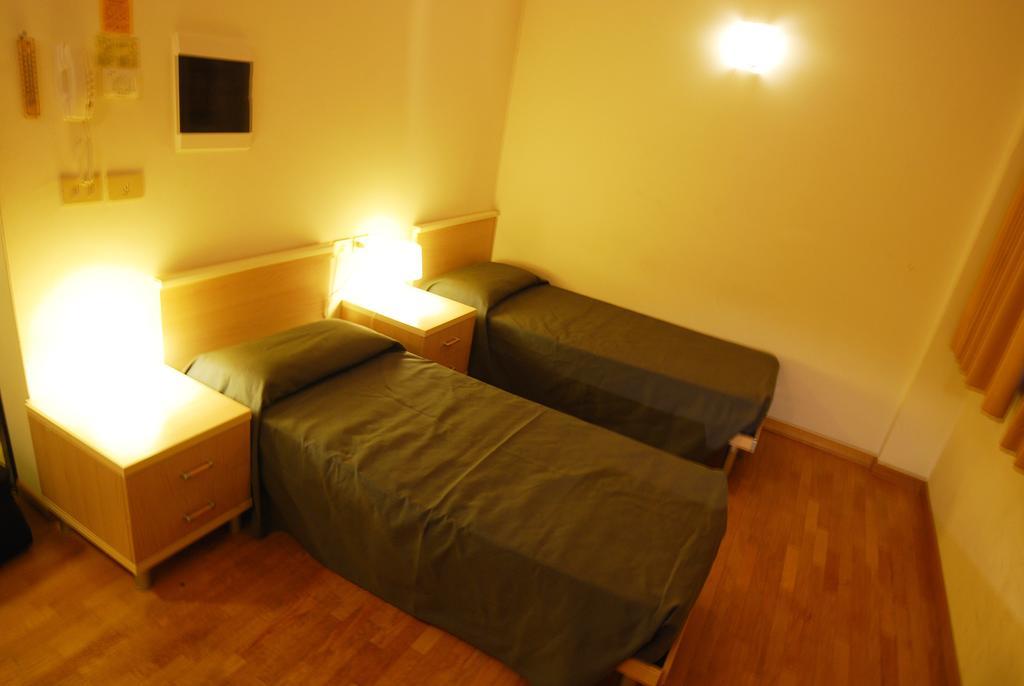 Sunny Terrace Hostel Венеция Экстерьер фото