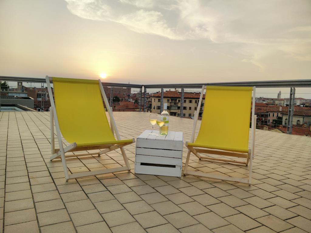 Sunny Terrace Hostel Венеция Экстерьер фото