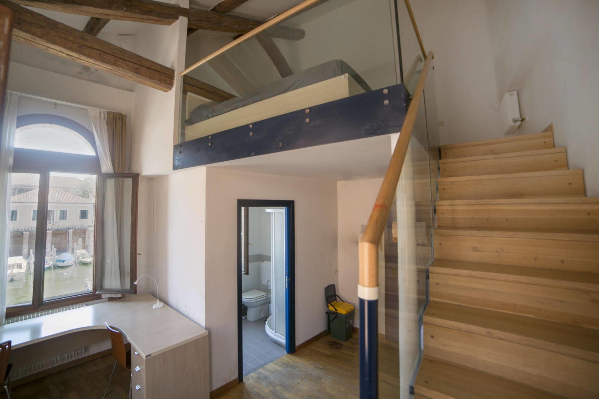 Sunny Terrace Hostel Венеция Экстерьер фото