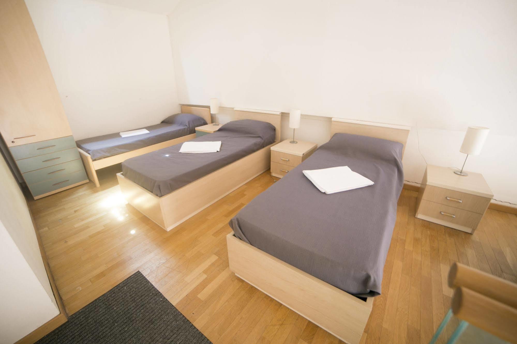 Sunny Terrace Hostel Венеция Экстерьер фото